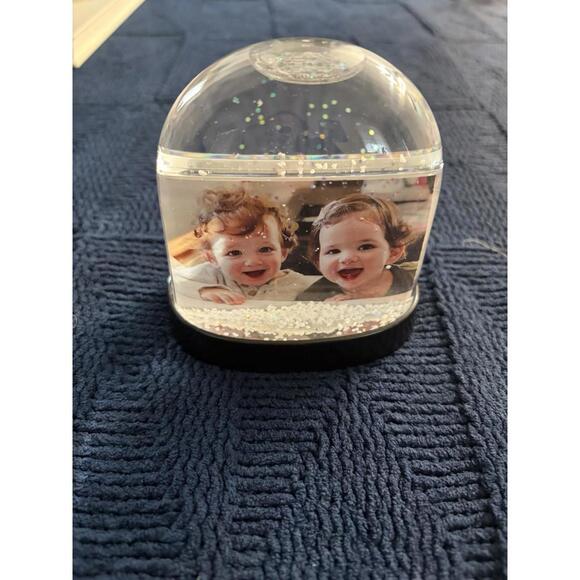 Snow globe Picture Frame - Picture 1 of 5